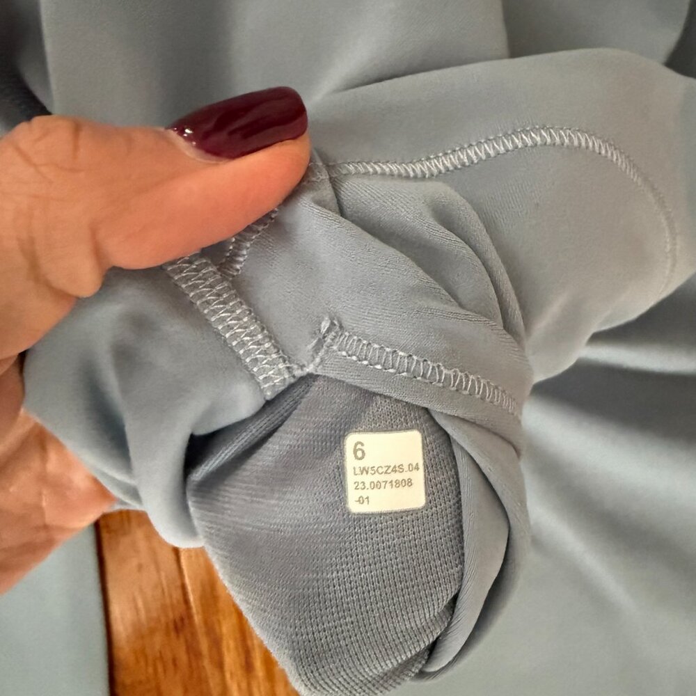 lululemon Align™ High-Rise Pant 28"- Chambray - Size 6 - Picture 5 of 6